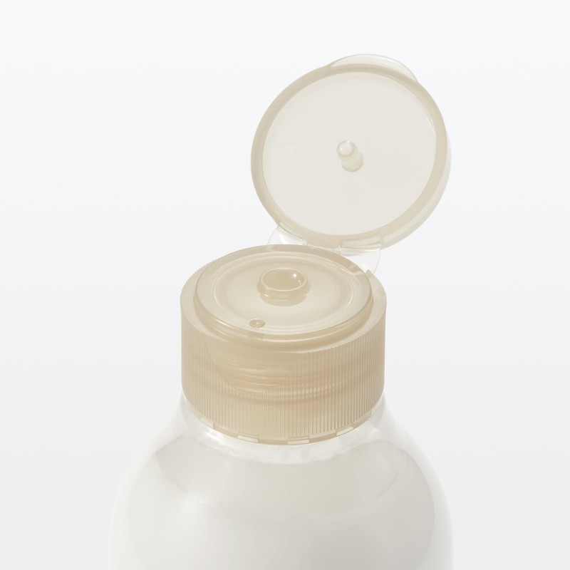 MUJI 83435011 Moisturizing Milk for Sensitive Skin, Light, 6.8 fl