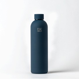 KITCHKIT Insulated Stainless Steel Water Bottle 25oz/750ml Vacuum Flask, Leak-Proof Lid, Hot & Cold Retention, Minimalist White Design, Reusable Eco Bottle (Navy Blue)