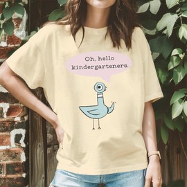 Hello Kindergarteners Shirt - Kindergarten Shirts - Back to School Shirts - Teacher Shirt - First Day of School T-Shirt - Gifts for Teacher's Day (Ivory, L)