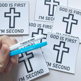 Cuullboo GOD IS FIRST BRACELET,GOD IS FIRST IM SECOND Bracelets, Inspirational Bible Verses Bracelet with Exquisite Paper Card, Christian Faith Rubber Bracelets for Men Women (White+Blue)