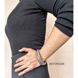 BIYONGDE Womens Stretchable Snake Chain Bracelet, Silver Color Stainless Steel Flexi Bangle Bracelet for Women,Elegant and Comfortable Design,Punk and Futuristic Style (Three Strands)