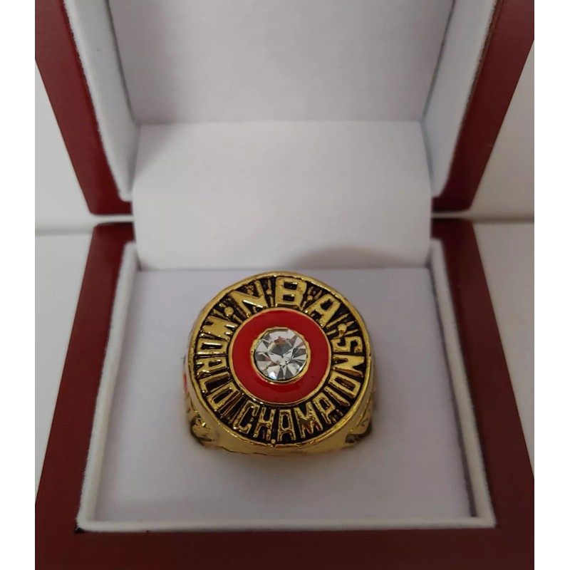 Moses Malone - 1983 Philadelphia 76ers Championship Ring With Wooden