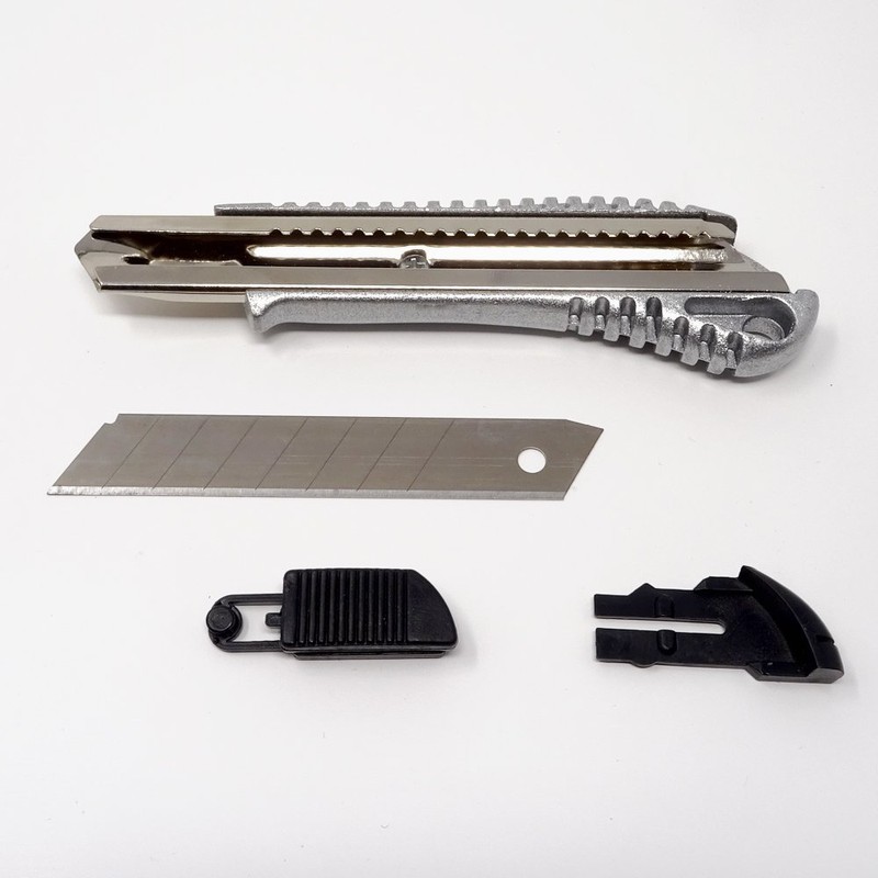 10 Pcs SBS Aluminum Professional Cutting blade 18 mm