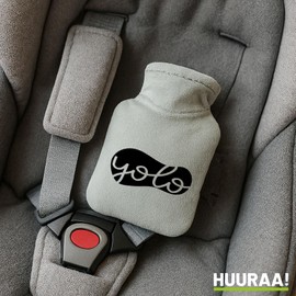 Huuraa Taschenwärmer YOLO You only live Once Geschenk 0,2 Liter Grey Mini Veloursbezug YOLO Geschenkidee