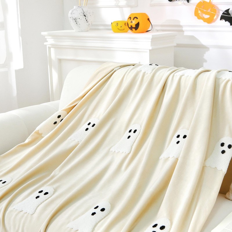 Halloween Ghost Throw Blanket 50x60, Ultra Soft Velvet All-Season Decorative