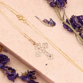 Carissima Gold Women's 9ct Yellow Gold Filigree Cross Pendant on Curb Chain - 46cm/18'