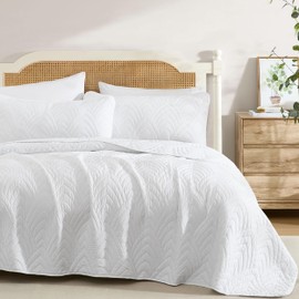 HLC.ME Weston - 3 Piece Full Queen Size Quilt Set, Lightweight Queen Bedspread Coverlet Set (Full/Queen, White)