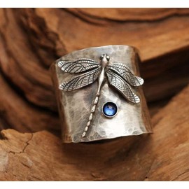 ASFKIPMF Dragonfly Bee Ring for Women,S925 Sterling Silver Fashion Blue Gem Dragonfly Wide Faceted Vintage Ring Sparkling Dragonflies Sapphire Ring with Diamonds Fashion Jewelry Wedding Band size V1/2