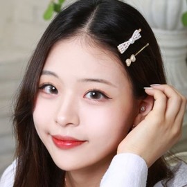 Lace pearl side hair clip straight bangs hair clip accent pin hair clip ponytail pin cubic zirconia pin updo half-up clip / 레이스 진주 옆머리핀 일자 앞머리핀 포인트핀 헤어핀 포니테일핀 큐빅핀 올림 반묶음핀
