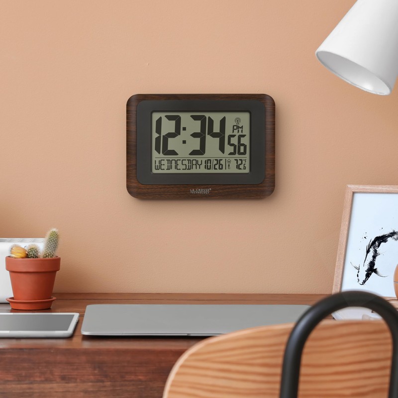 La Crosse Technology 513-17907-INT Digital Atomic Clock with Temperature -