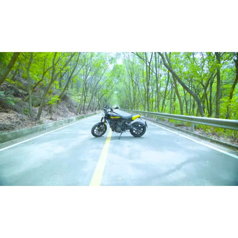 Kewig Waterproof Motorcycle Phone Mount Wireless USB Charging Auto Lock