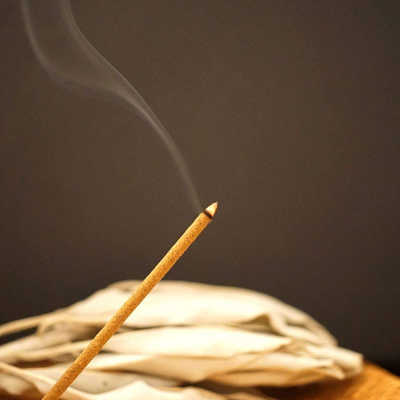 LUCAS White Sage Purifying Incense (Sandalwood & White Sage [Stick