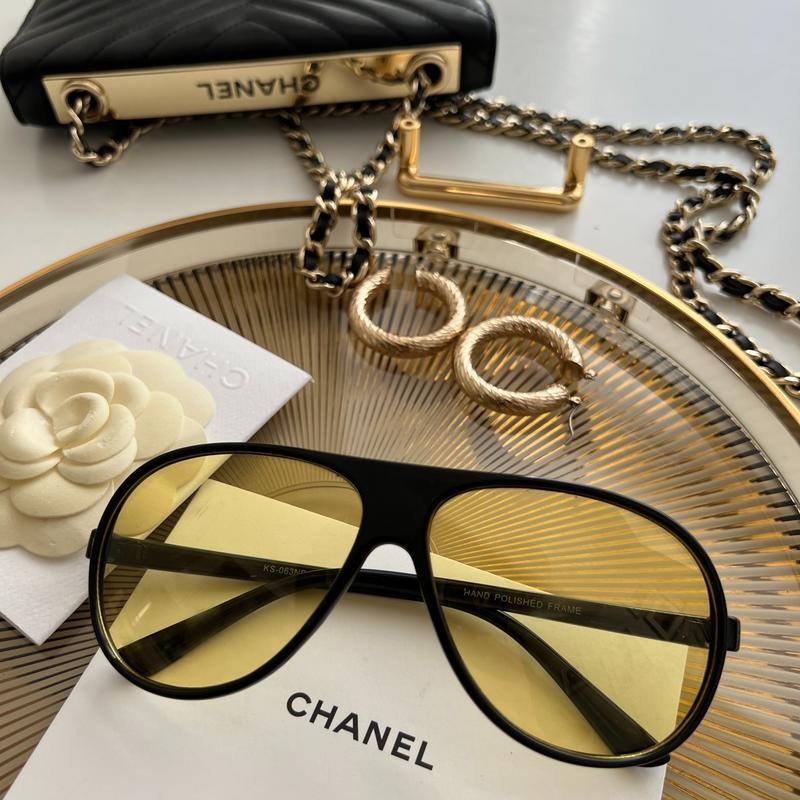 NIGHT VISION DRIVING Sunglasses Night Vision Lenses that allow better