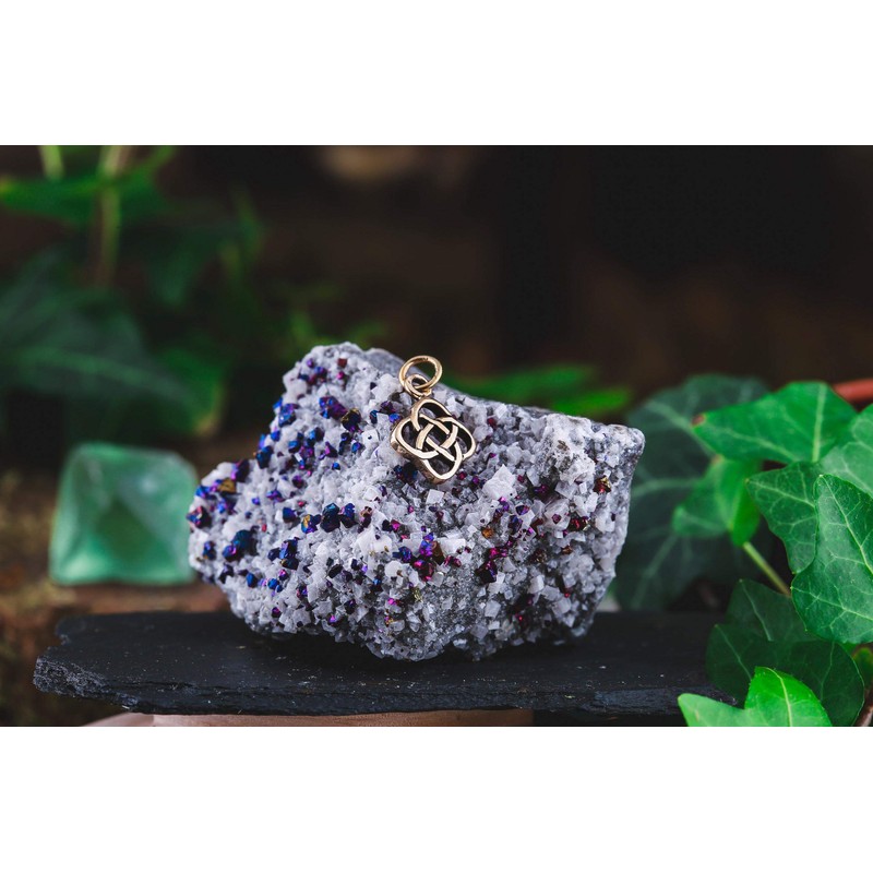 Windalf Sheela Small Jewellery Pendant Height: 1.8 cm Celtic Lucky