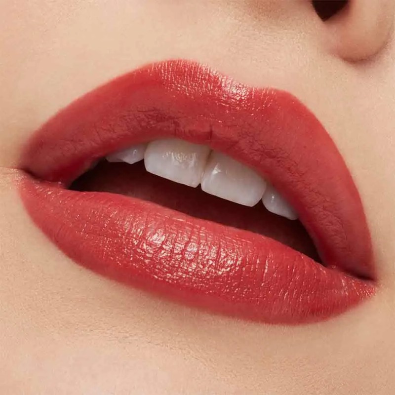 Lápiz labial MAXXIMAL de MAC Cosmetics color brick-o-la