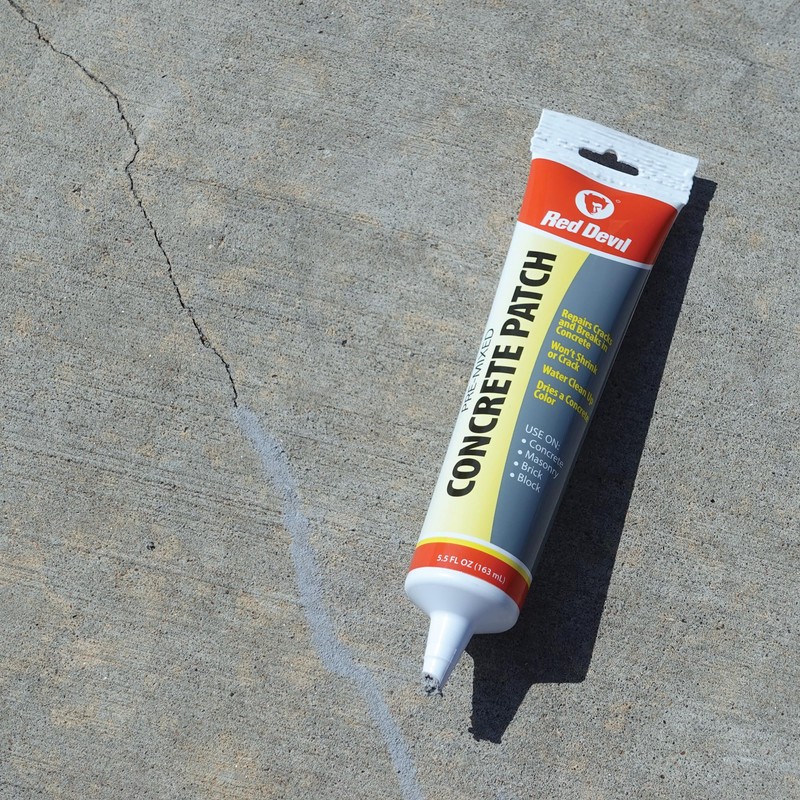 Red Devil 0645 Concrete Repair Patch, Cement Crack Filler, 5.5