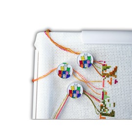 The set of 3 parking bobbins needle minders floss holders keeper Magnetic clips tightening floss Cross stitch parking bobbins for embroidery frame scroll rod qsnap hoop Tension clips thread catcher