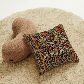 ZEWASIIL Antique Floral Carpet with Animals Print 5 Throw Pillow Cover Soft Velvet Decorative Vintage Throw Pillowcases Cushion Case for Home Decor Living Room Bed Couch Sofa Car Outdoor 18"x18"