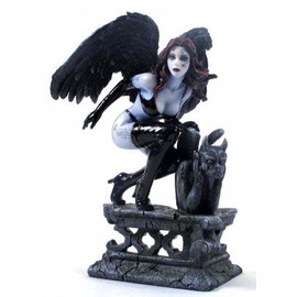 Nemesis Raven Dark Gothic Figurine Ornament NEW