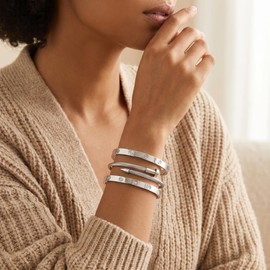 Celekeynor Stackable Silver Bracelets Set for Women, 3 Pcs Stainless Steel Bangle Bracelet Collection, Layered Non Tarnish Jewelry, Hypoallergenic Trendy Bracelets, Birthday Gifts for Women