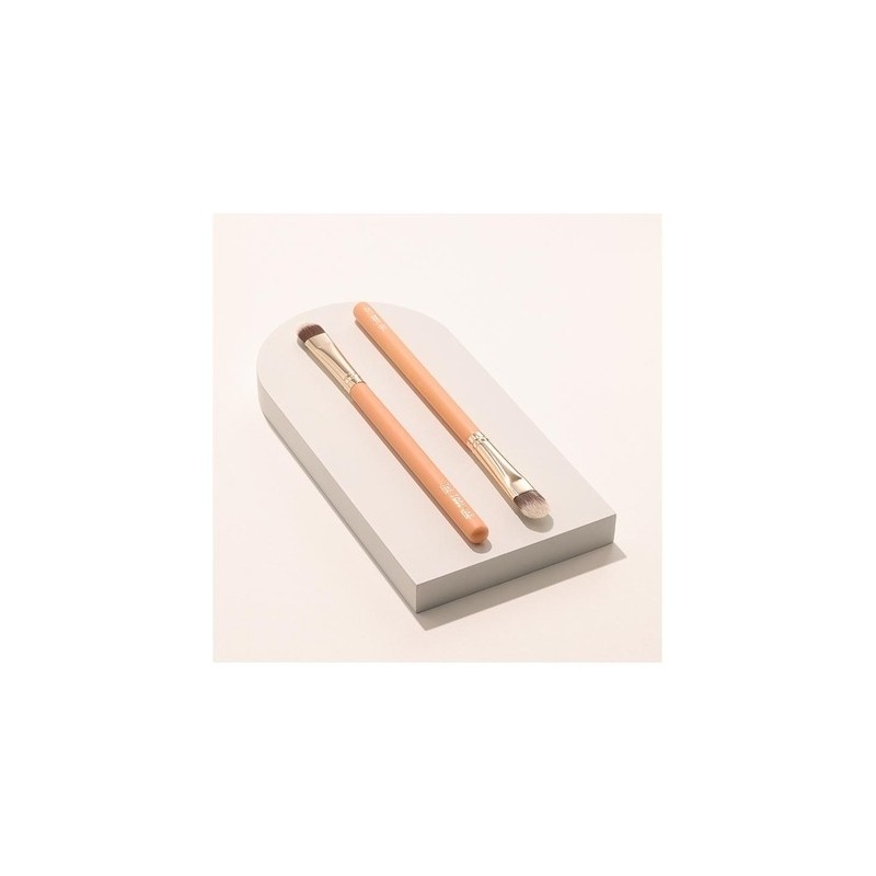 215 Finish Concealer Brush / 215 피니쉬 컨실러 브러쉬