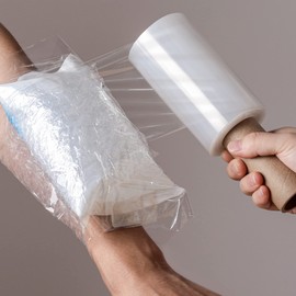 Outus Wrap Plastic Film with Handle Plastic Bags for Ice Tattoo Wrap Suitable for Athletic Trainers to Hold Ice Packs in Place for Moving Supplies Stretch Shrink