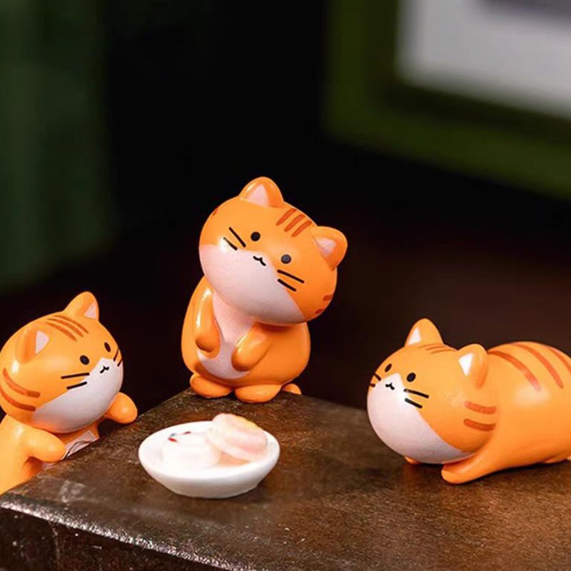 SINGOMON 8PCS Cute Cat Figurines Mini Cat Figurines Ginger Cat