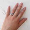 Knot Theory - Anillo de silicona para mujer, diseño de