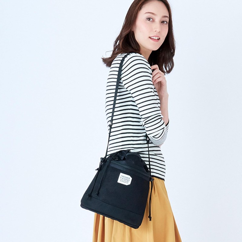 Fredrick Packers BELL SACK Shoulder Bag, Black