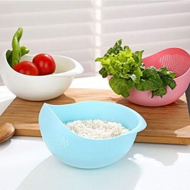 Rice Sieve Plastic Colander Kitchen Drain Basket with Handles Rice Bowl Strainer Strainer Basket Sink Drain Kitchen Tools - Color: white