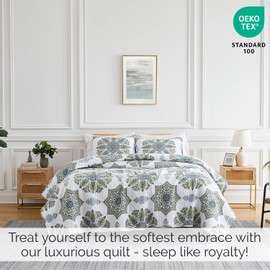 Southshore Fine Living, Inc. Oversized King Quilt, Boho Bedding Set, Print Quilt Bedspread King Size/California King Coverlet & 2 Matching Quilted Pillow Shams, Aqua Blue on White