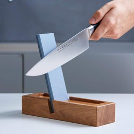 TYROLIT LIFE Schleifstein für Messer - Körnung 400/800 - Manueller Messerschärfer mit voreingestelltem Schleifwinkel - Halterung aus Eichenholz - Made in Tirol