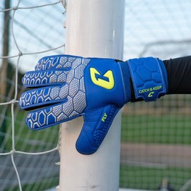 CATCH & KEEP Fly Kids Goalkeeper Gloves - Premium Football Gloves for Kids with Strong, Durable Dragon Grip - Perfect Fit for Boys Goalkeepers, Extra Protection & Easy to Put On