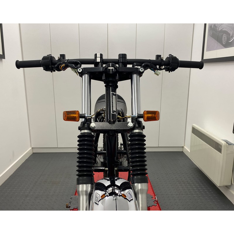 Motorcycle 21 W Indicator Pair Black with Yellow Lenses