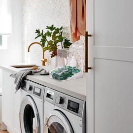 IGNPION Acrylic Coffee Pod Storage Box Wall Mount Coffee Capsule Holder Dispenser Compatible with All Coffee Pods and Capsules Acrylic Storage Container with Lid