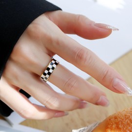 Checkered Ring for Women Black and White Checkered Ring Checkered Band Ring Statement Finger Thumb Ring Fashion Rings Jewelry Gifts for Teen Girls