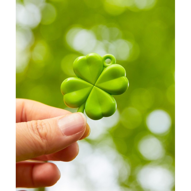 No Plastic Sunday NFC Lucky Fortune Four-Leaf Clover Tag Me