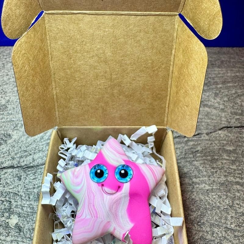 Worry Willie Worry Stone - Specification: Surprise Cloud Worry Willie