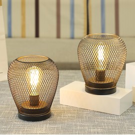 JHY DESIGN Set of 2 Metal Cage LED Lantern Battery Powered Lamp Cordless Accent Light with LED Edsion Style Bulb Great for Weddings Patio Events for Indoors Outdoors（Diamond Shape