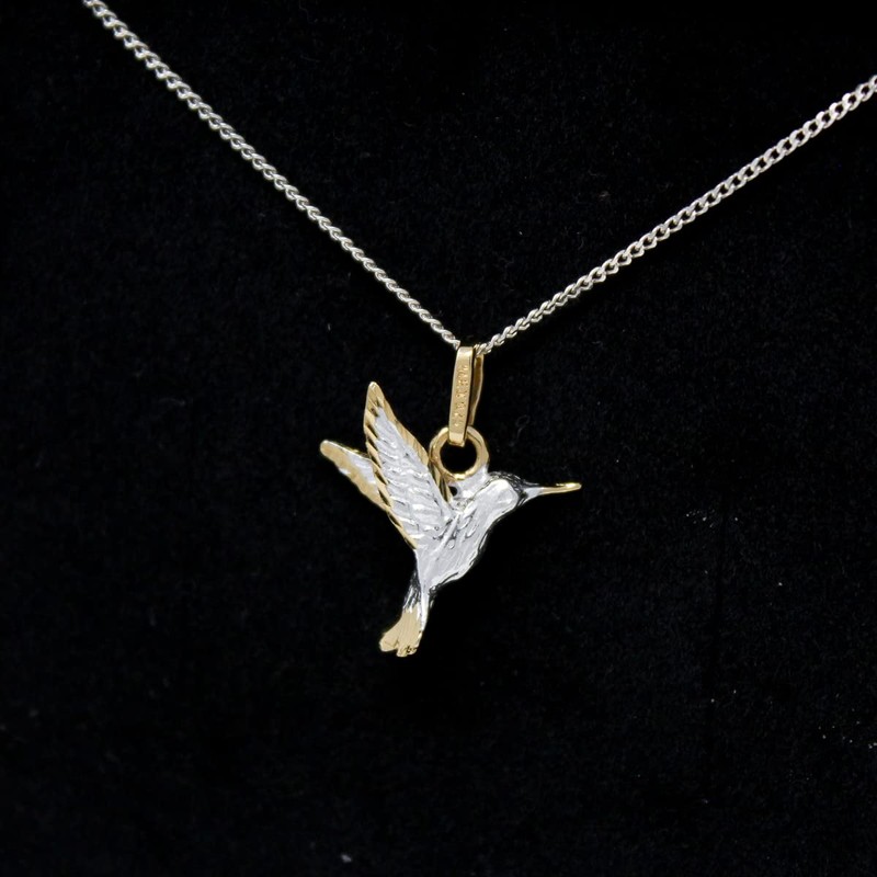 Collar con Dije de Colibrí en Plata Solida 925 y