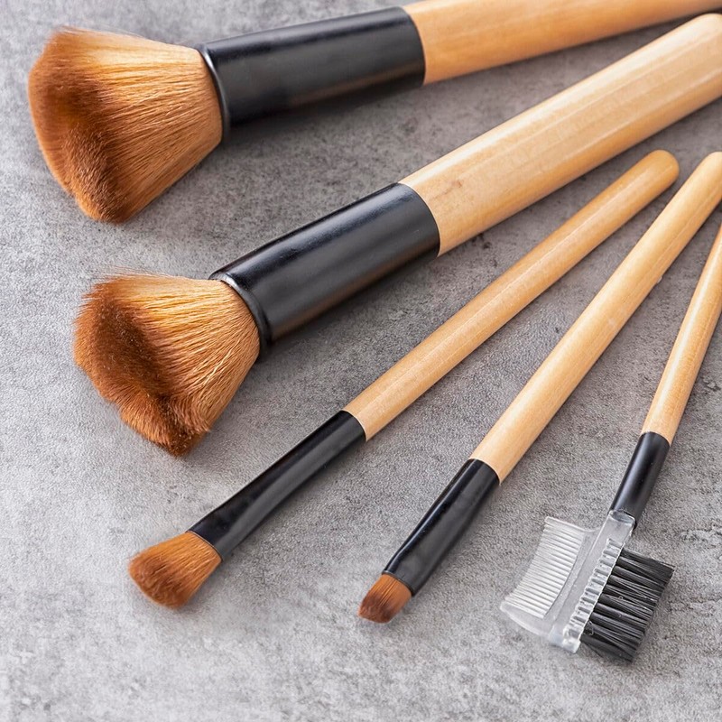 InnovaGoods - 5 Piece Wooden Makeup Brush Set with Carry