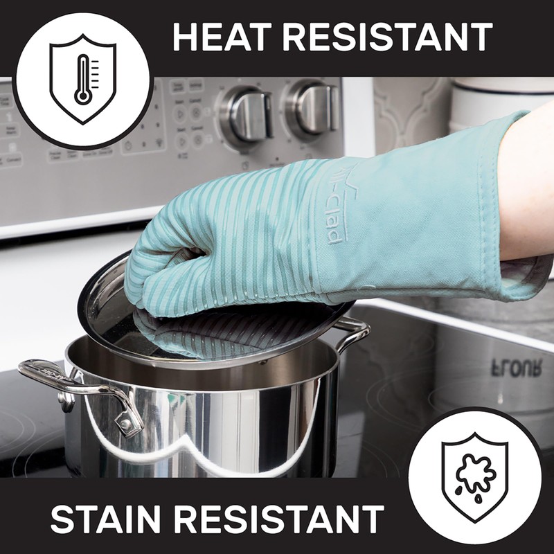 All-Clad Silicone Oven Mitts: Heat Resistant up to 500 Degrees