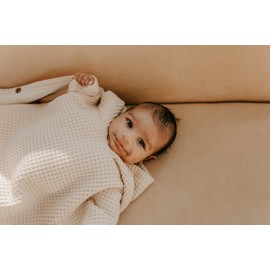 Jade&Kai Hooded Towel for Babies + Toddlers | Snaps into a Poncho | Organic Cotton Waffle | Lighweight and Absorbent | Bath, Beach, and Pool | Multiple Colors (Small (0-3 Yrs), Cloud)