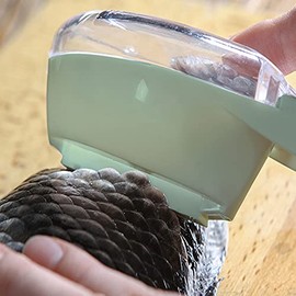 Fish Scaler, Fast Fish Scale Remover, Fish Descaler Tool Skin Brush Scraping Cleaning Peeler Scraper Green