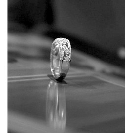 Ladies Ring - 925 Sterling Silver Ladies Luxury Unique Wedding Engagement filigree Cubic Zirconia Band Ring - Size S - Comes with Luxury Gift Box.