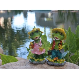 WTREEW Frog Garden Statue - Happy Frog Couple Statue for Home Garden Patio Frog Decoration, Frog Gift for Parents, Partner, Frog Lover(Pack of 2)