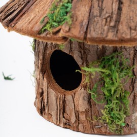 Premium Wooden Bird House, Cedarwood Hanging Birdhouse with Predator Guard, Nesting Box for Wild Bird Viewing, Indoor Decorative or Outdoor Functional Use, Ideal for Birdwatchers, Medium