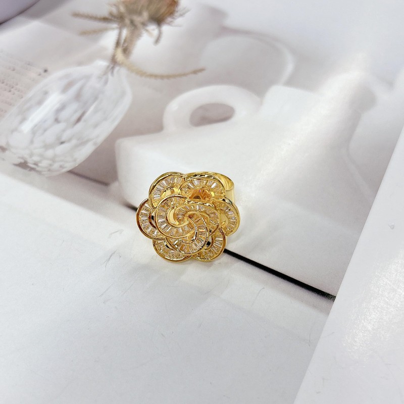 Gold Rose Flower Statement Cocktail Ring for Women Sparkly Rhinestones