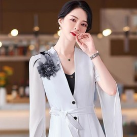 FYBownot Feather Flower Brooch Pin with Clip for Dual Use, Corsage, Chest Decoration, Uniform Accessories, Formal, School Entrance Ceremonies, Graduation Ceremonies, Weddings, Parties, Events, Gift,