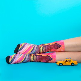 Hot Sox Women's Travel Write Draw Flatiron Crew Sock 1 Pair Pack, Pink, Women's Shoe Size 4-10, Pink, 4-10